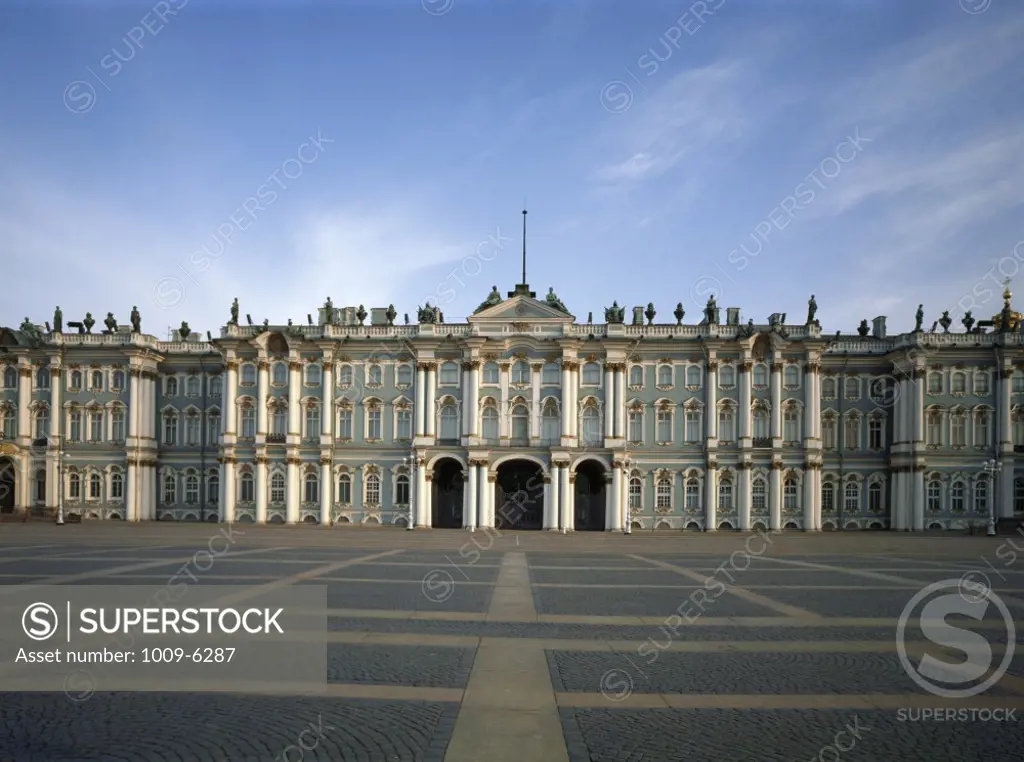 Russia, St Petersburg, Winter Palace, Facade of palace