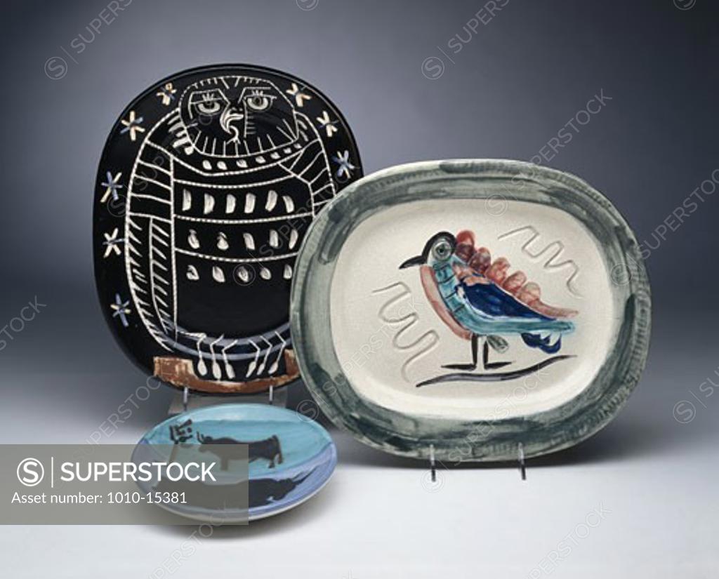 Stock Photo: 1010-15381 Plates with bird animal designs by Pablo Picasso, painted ceramic, 1881-1973