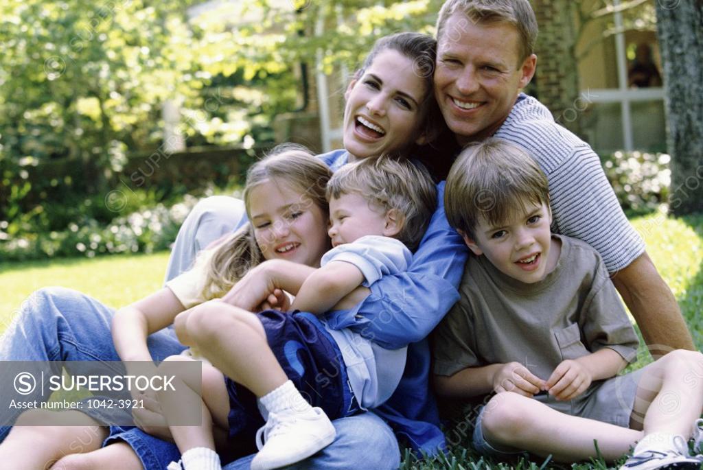 Stock Photo: 1042-3921 Portrait of parents with their two sons and daughter