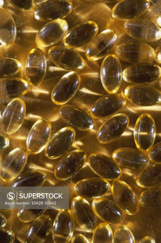 Stock Photo: 1042R-10842 Close-up of vitamin capsules