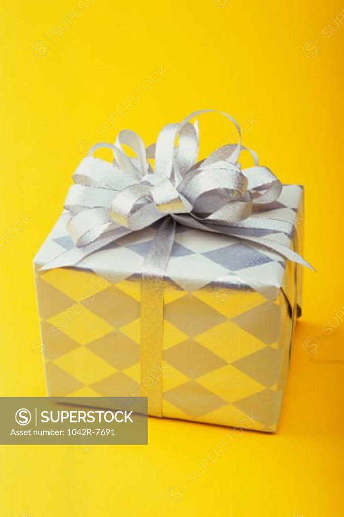 Stock Photo: 1042R-7691 Close-up of a wrapped gift