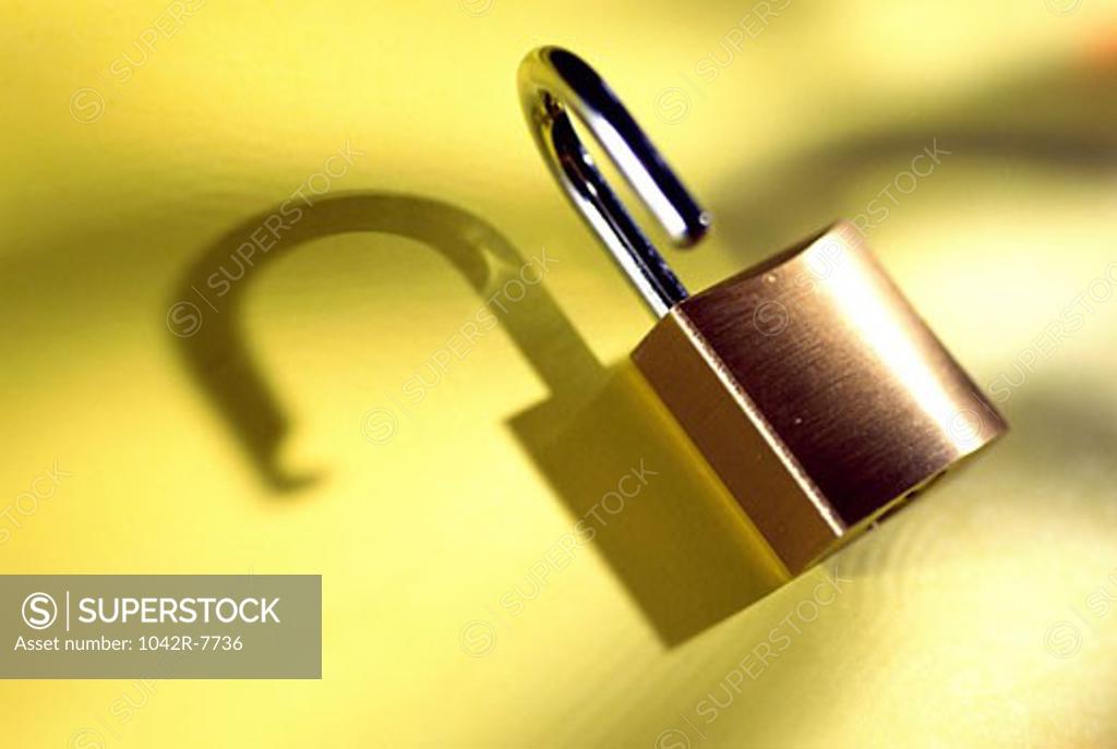 Stock Photo: 1042R-7736 Close-up of a padlock