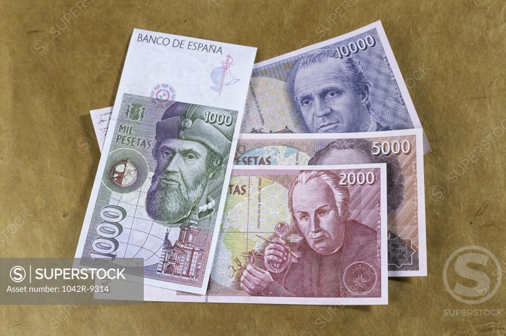 Stock Photo: 1042R-9314 Spanish peseta banknotes