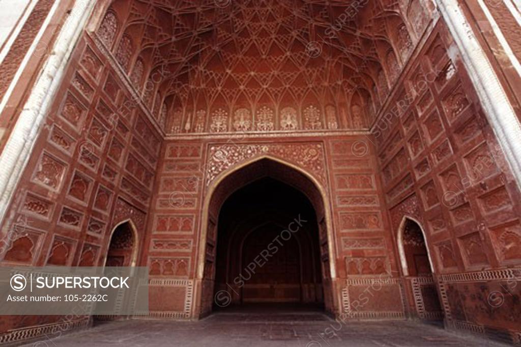 Stock Photo: 105-2262C India, Uttar Pradesh, Agra, Taj Mahal, Low angle view of archway