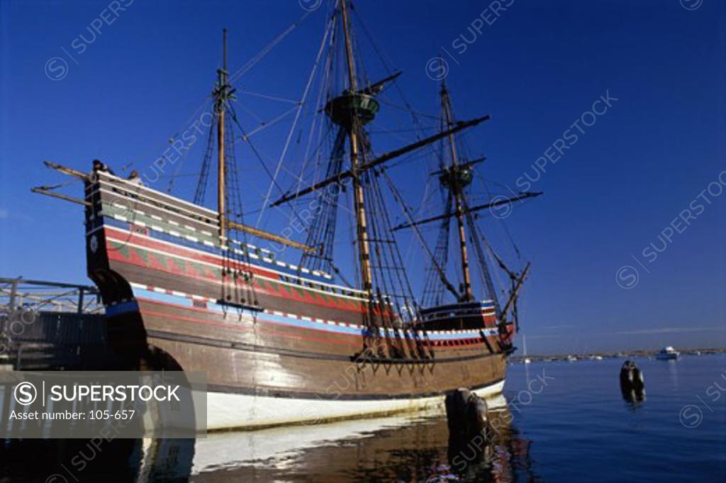 Stock Photo: 105-657 Mayflower II Plimoth Plantation Plymouth Massachusetts USA