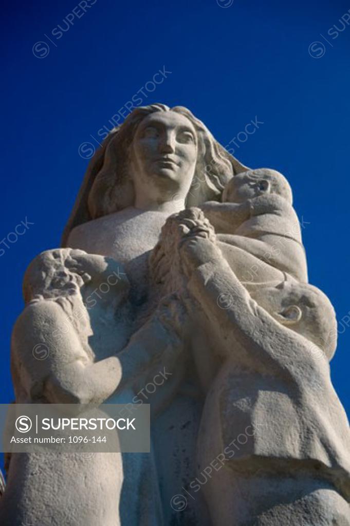Stock Photo: 1096-144 Low angle view of a statue, Celebration of Mothers Statue, Ybor City, Tampa, Florida, USA