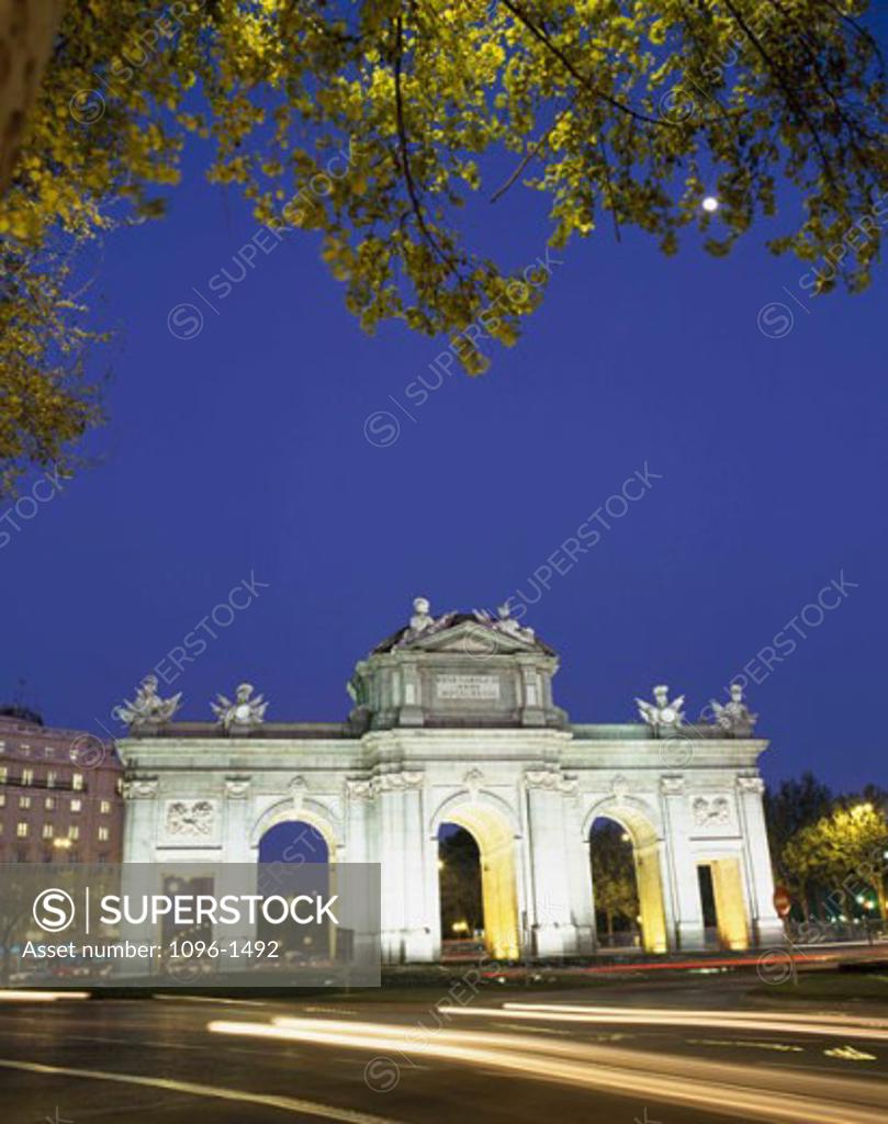 Stock Photo: 1096-1492 Archway lit up at night, Puerta de Alcala, Madrid, Spain