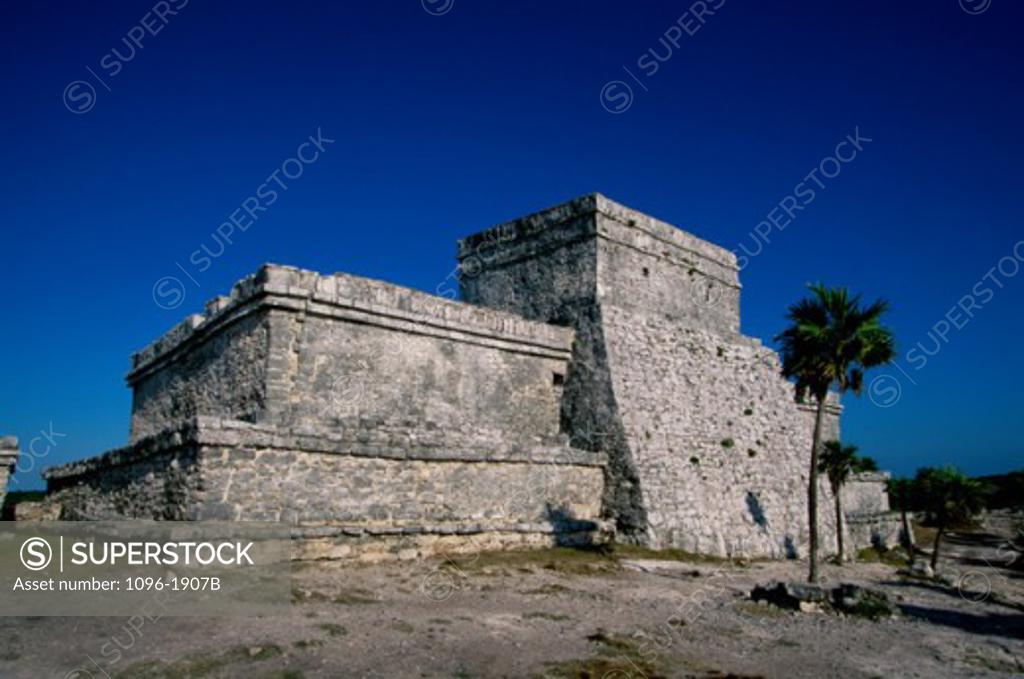 Stock Photo: 1096-1907B Wall of a building, El Castillo, Tulum (Mayan), Mexico