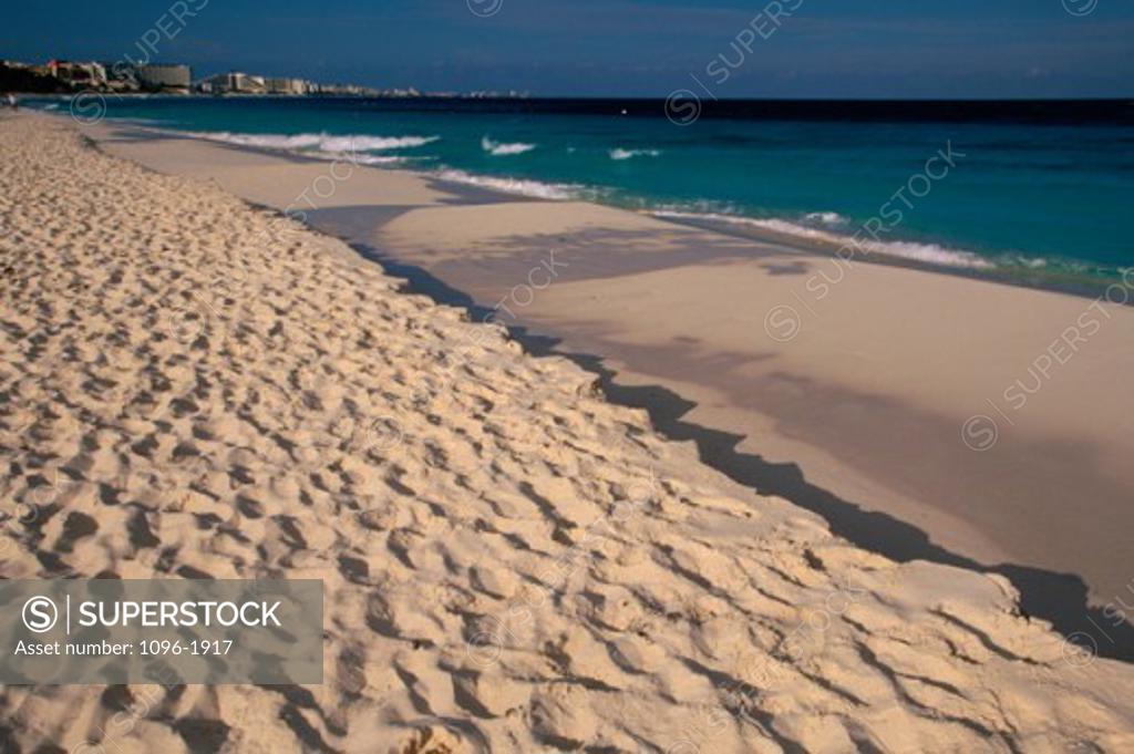 Stock Photo: 1096-1917 Sand on the beach, Cancun, Mexico