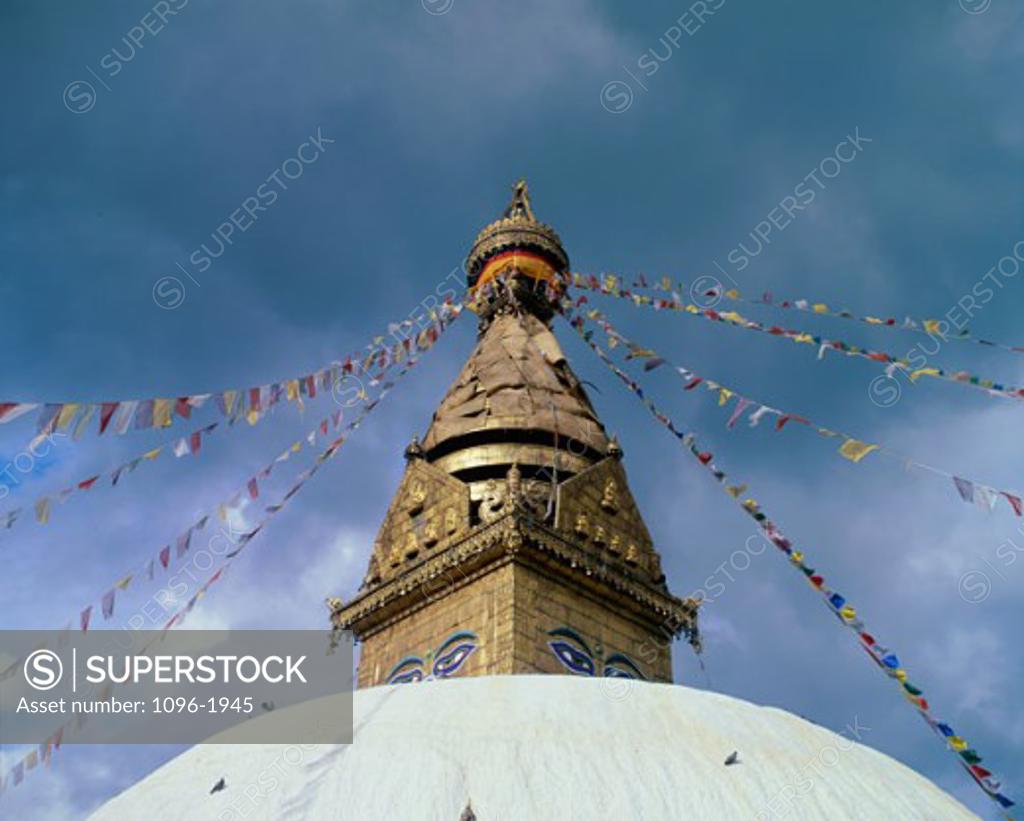Stock Photo: 1096-1945 Low angle view of the Swayambhunath Stupa, Kathmandu, Nepal