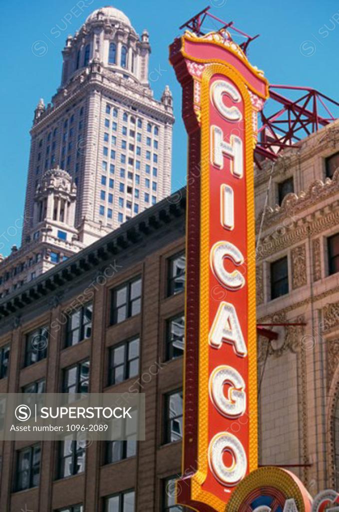 Stock Photo: 1096-2089 Low angle view of the Chicago Theater, Chicago, Illinois, USA