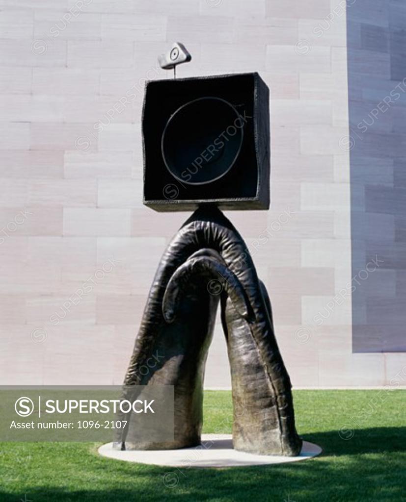 Stock Photo: 1096-2107 Sculpture at the National Gallery of Art, Washington, D.C., USA