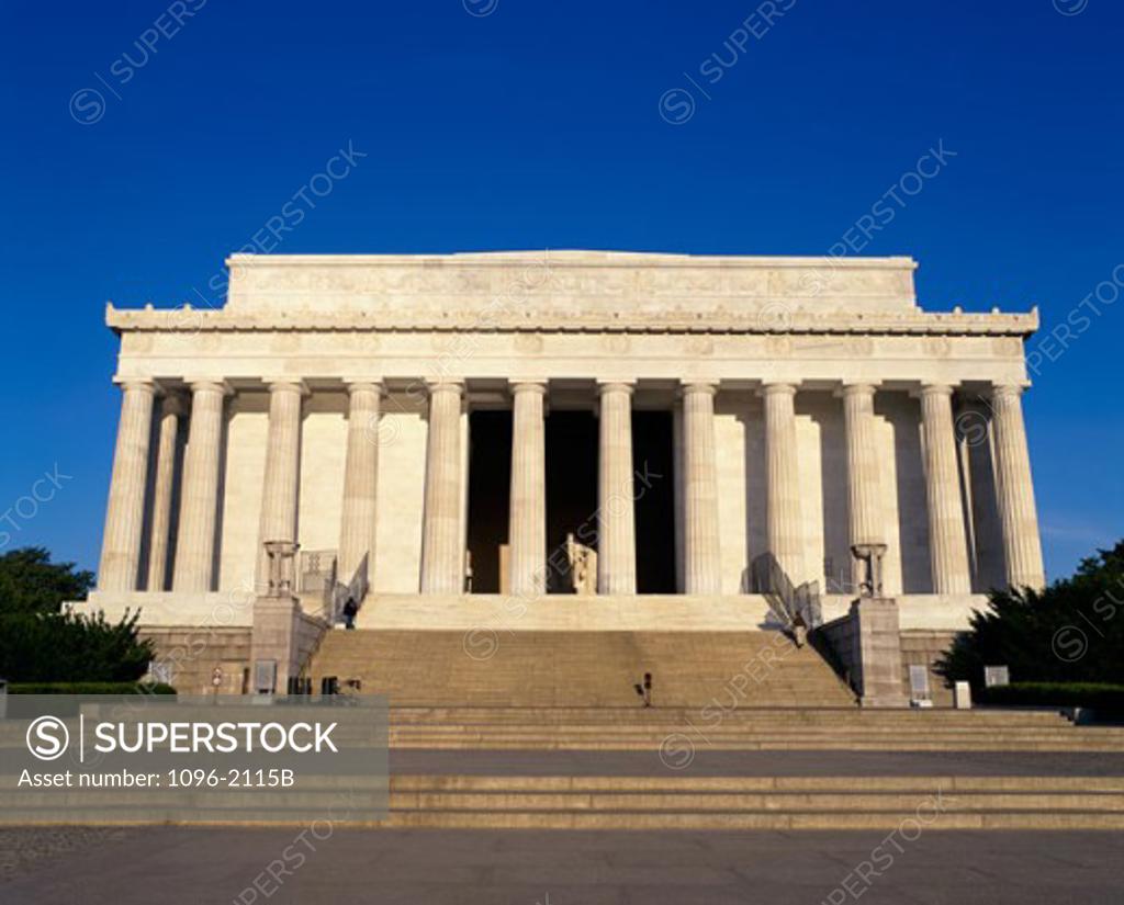 Stock Photo: 1096-2115B Facade of the Lincoln Memorial, Washington, D.C., USA