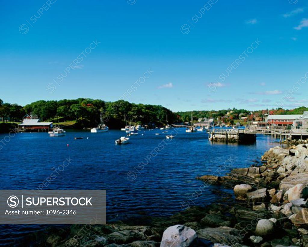 Stock Photo: 1096-2346 Boats in a harbor