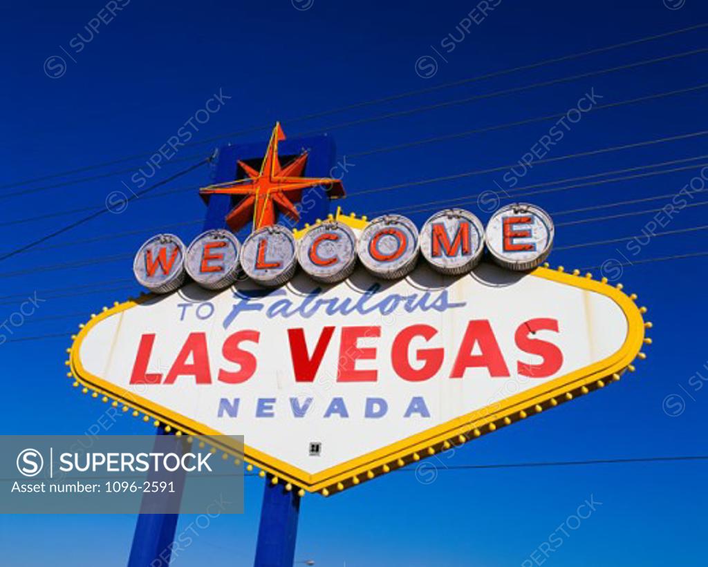 Stock Photo: 1096-2591 Low angle view of the Las Vegas welcome sign, Las Vegas, Nevada, USA