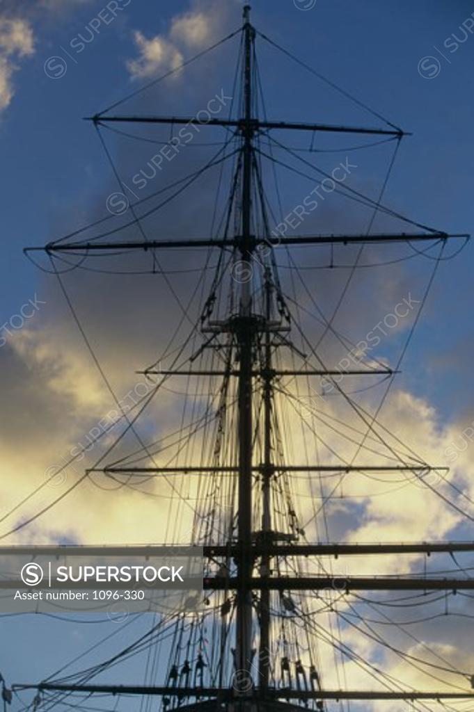 Stock Photo: 1096-330 Low angle view of the mast of a tall ship at dusk, Lahaina, Maui, Hawaii, USA
