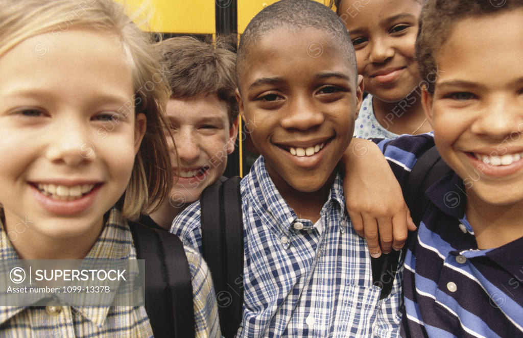 Stock Photo: 1099-1337B Portrait of a group of children smiling