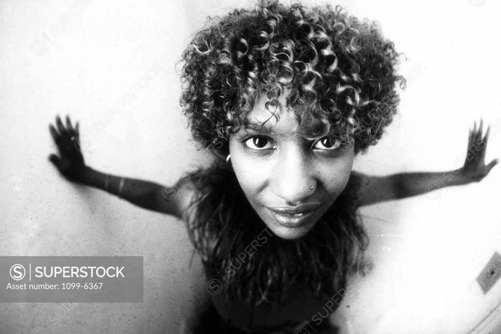 Stock Photo: 1099-6367 Portrait of a young woman