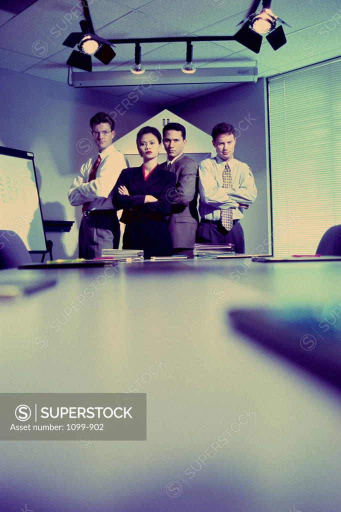 Stock Photo: 1099-902 Portrait of business executives in an office