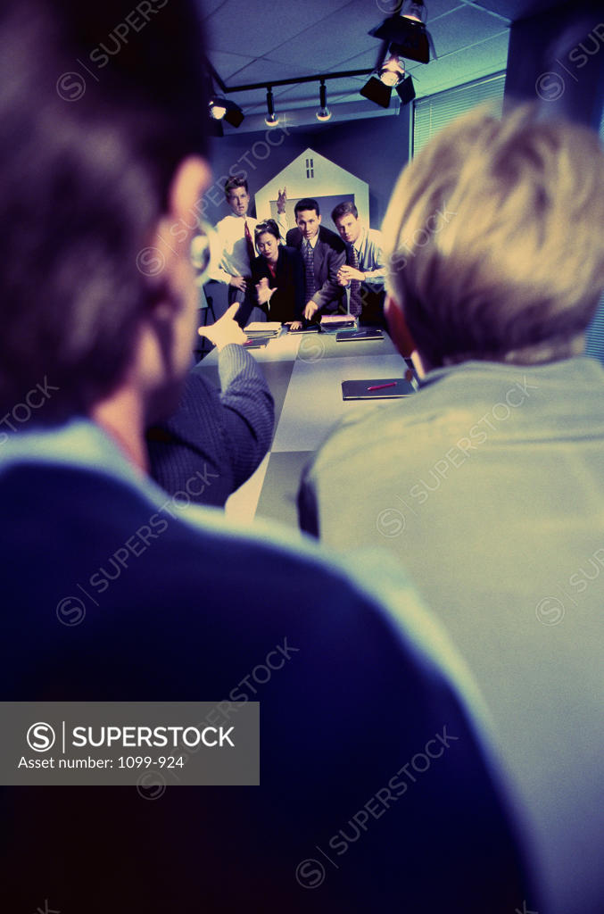 Stock Photo: 1099-924 Group of business executives in an office