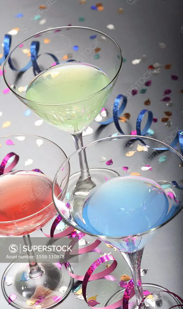 Cocktail, different, streamers, confetti, cocktail-glasses