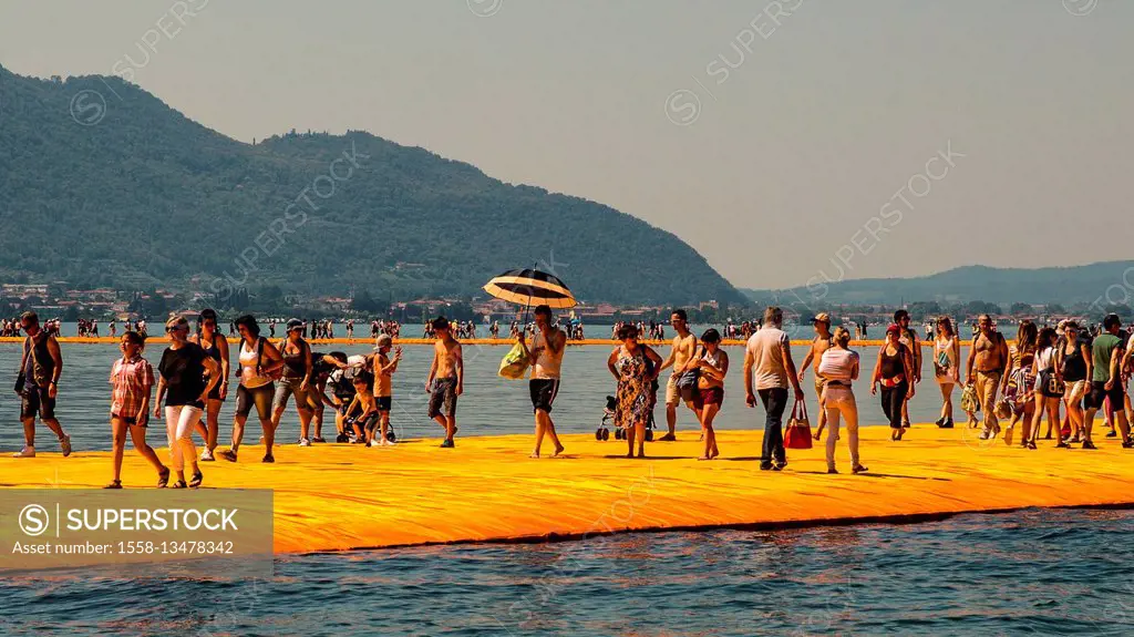 Lago d'Iseo, visitors on the Floating piers of Christi