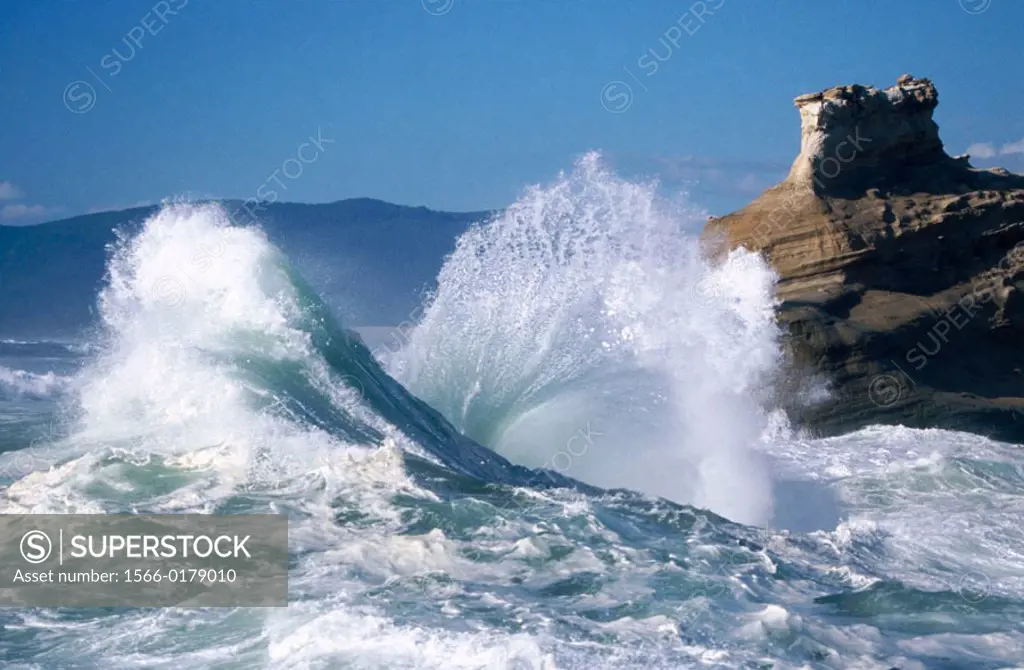 Wave crash at Cape Kiwanda. Oregon coast. USA.