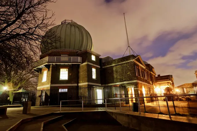 Greenwich Royal Observatory at night