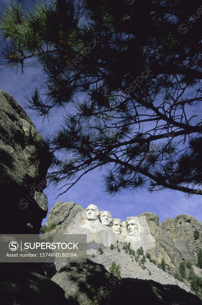 Stock Photo: 1574R-018019A Mount Rushmore National Memorial South Dakota USA
