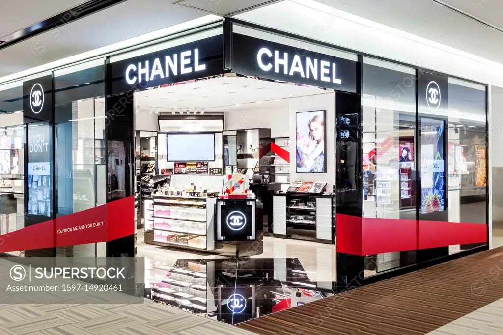 10,374 Chanel Shop Stock Photos, High-Res Pictures, and Images