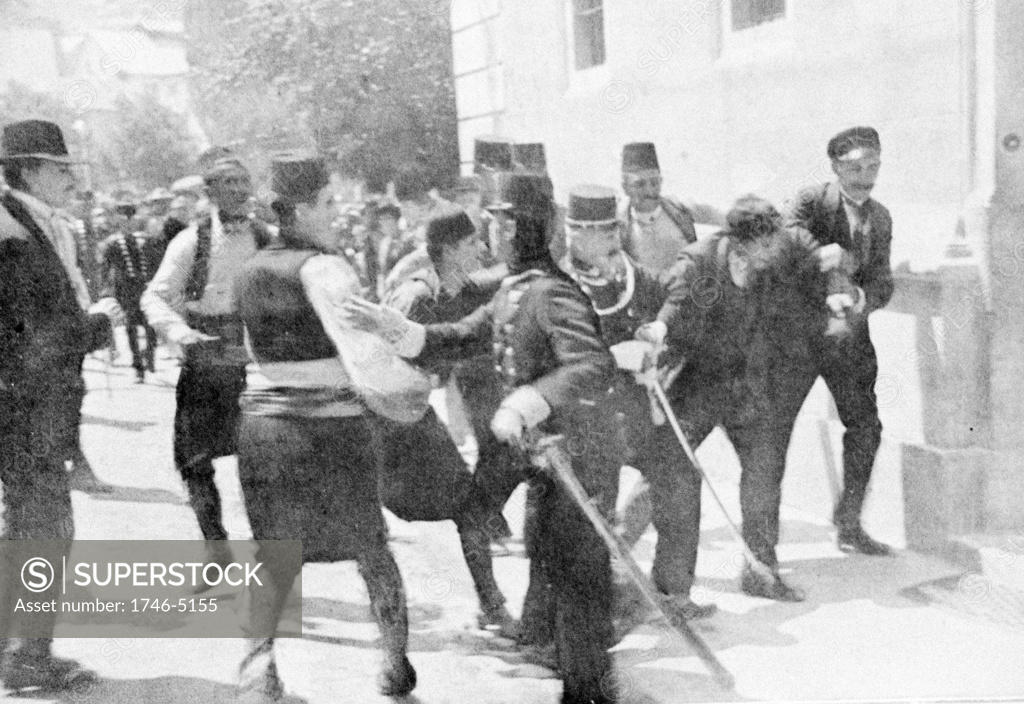 Stock Photo: 1746-5155 Assassination of Archduke Francis Ferdinand (Franz Ferdinand) 1863-1914, heir to the Austrian throne, at Sarajevo 28 June 1914. The arrest on the scene of Gavrilo Princip (1895-1918) the assassin.