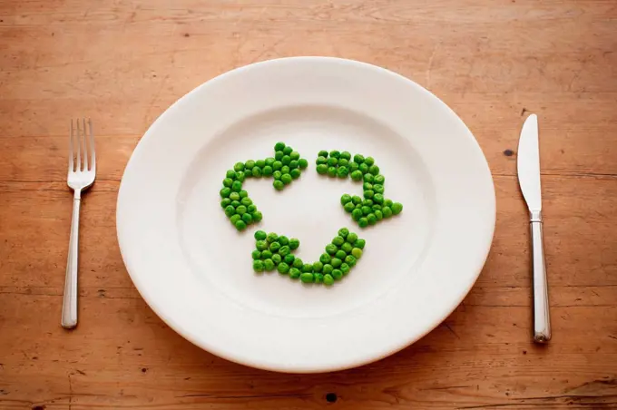 Peas in shape of recycling symbol