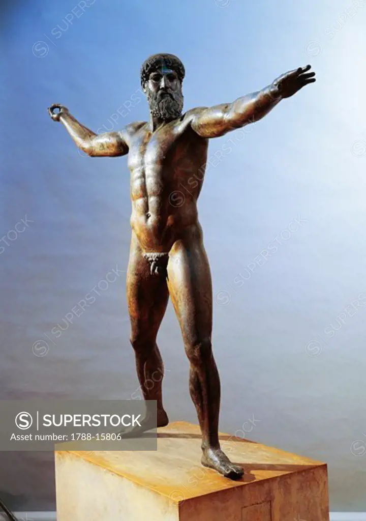 Alle bassin arsenal Bronze statue of Zeus or Poseidon known as Artemision Bronze from Cape  Artemision, Greece - SuperStock