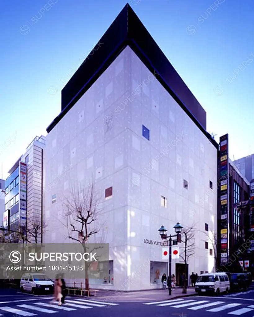 LOUIS VUITTON GINZA, GINZA, TOKYO, JAPAN, OVERALL DAYTIME VIEW, JUN AOKI -  SuperStock