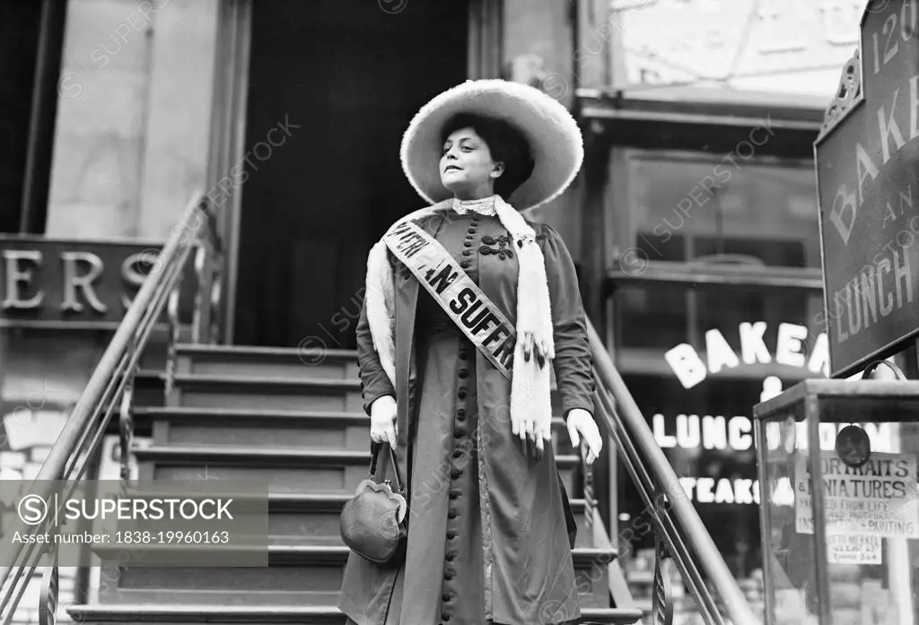 Actress and Suffragette Trixie Friganza descending steps, New York City, New York, USA, Bain News Service, October 1908