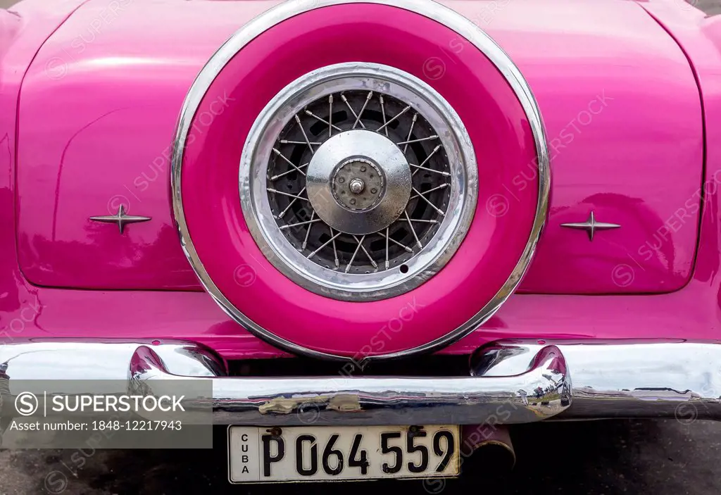 Pink convertible taxi, old American road cruiser, Havana, Cuba