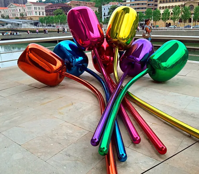 Tulips, sculpture by Jeff Koons in front of Guggenheim Museum, Bilbao, Basque Country, Spain