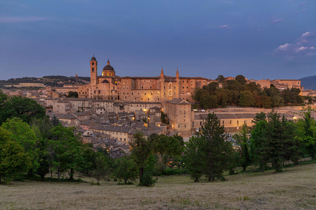 The historic centre of Urbino at sunset, Palazzo Ducale di Urbino, UNESCO World Heritage Site, Urbino, Marche, Italy, Europe