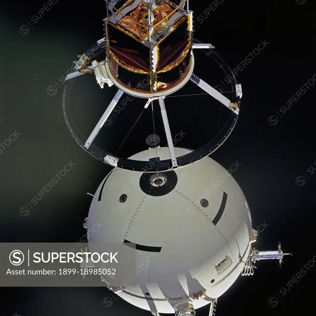 1992 - STS-46 Tethered Satellite System 1 (TSS-1) satellite deployment from OV-104. 