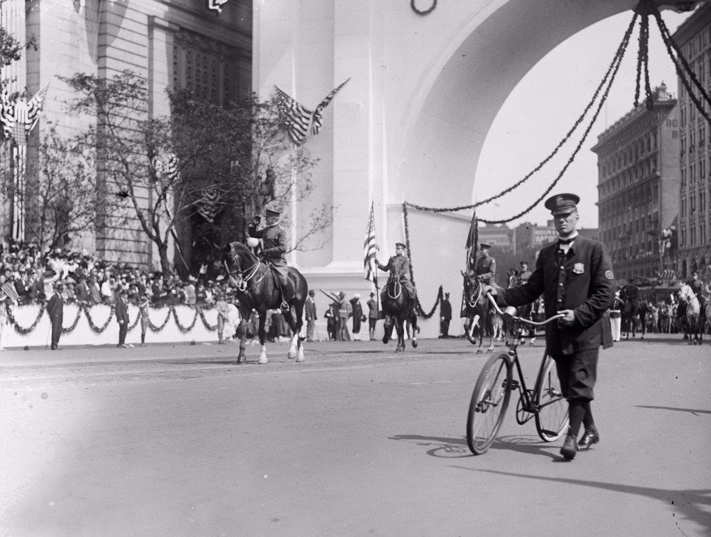 Pershing parade, [Washington., D.C] ca. between 1909 and 1940.