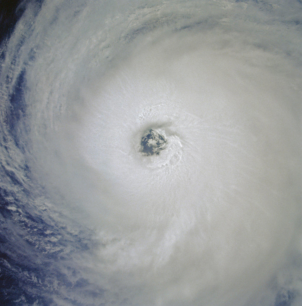  (2-11 Aug 1991) --- This view featuring the eye of Hurricane Fefa in the Pacific Ocean was captured on film by one of the STS 43 crewmembers using a 70mm handheld camera.. 