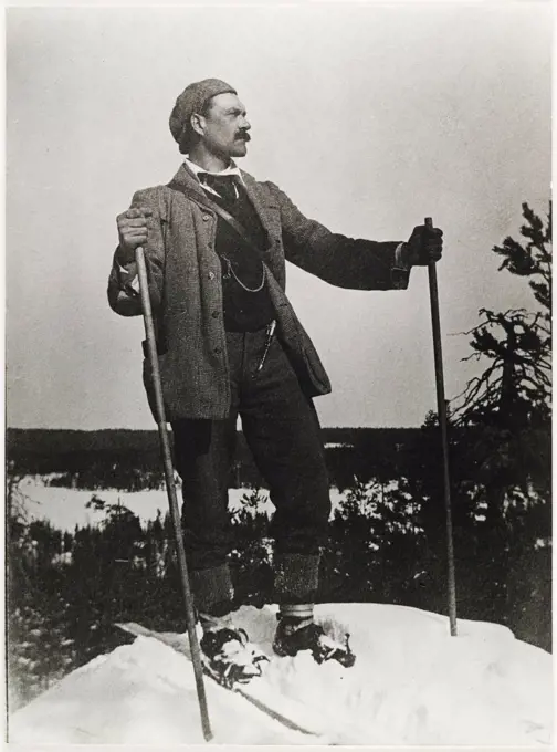 Axel Gallén skiing at the summit of Kirppuvuori . 