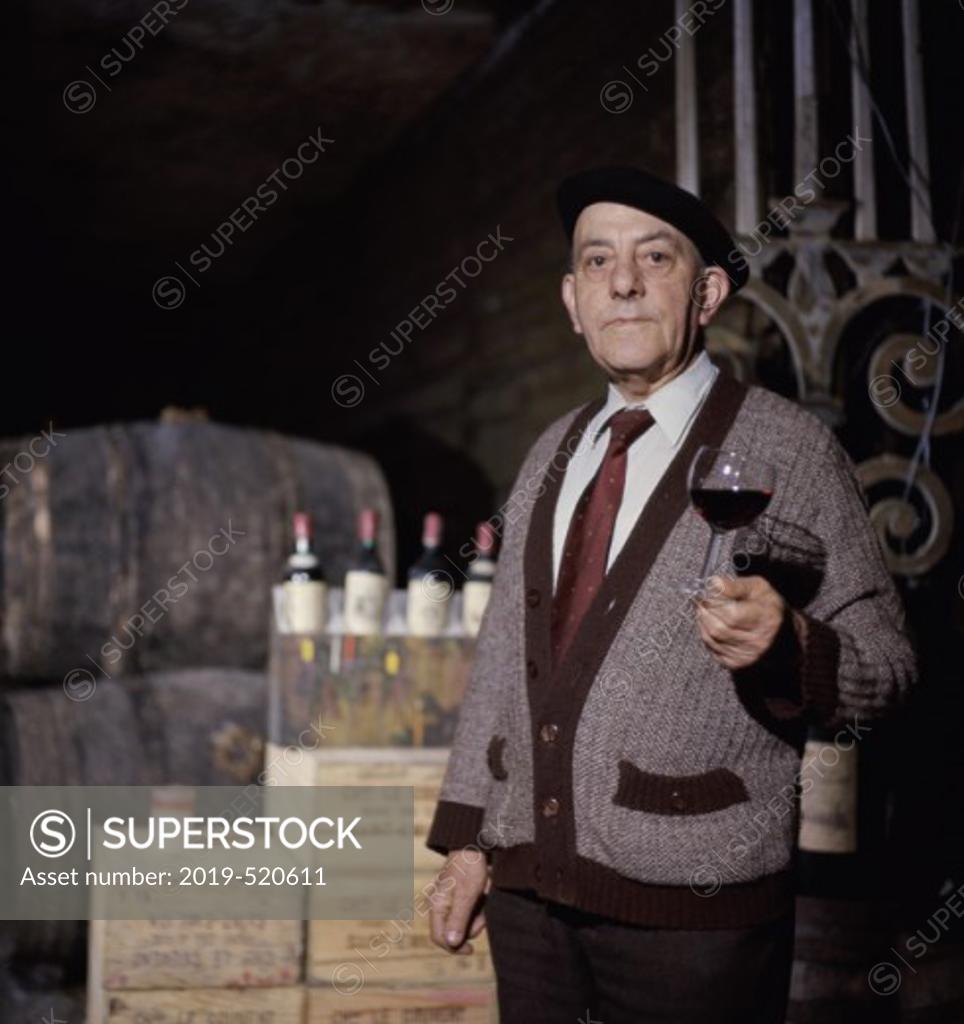 Stock Photo: 2019-520611 Wine Tester  Saint Emilion  France