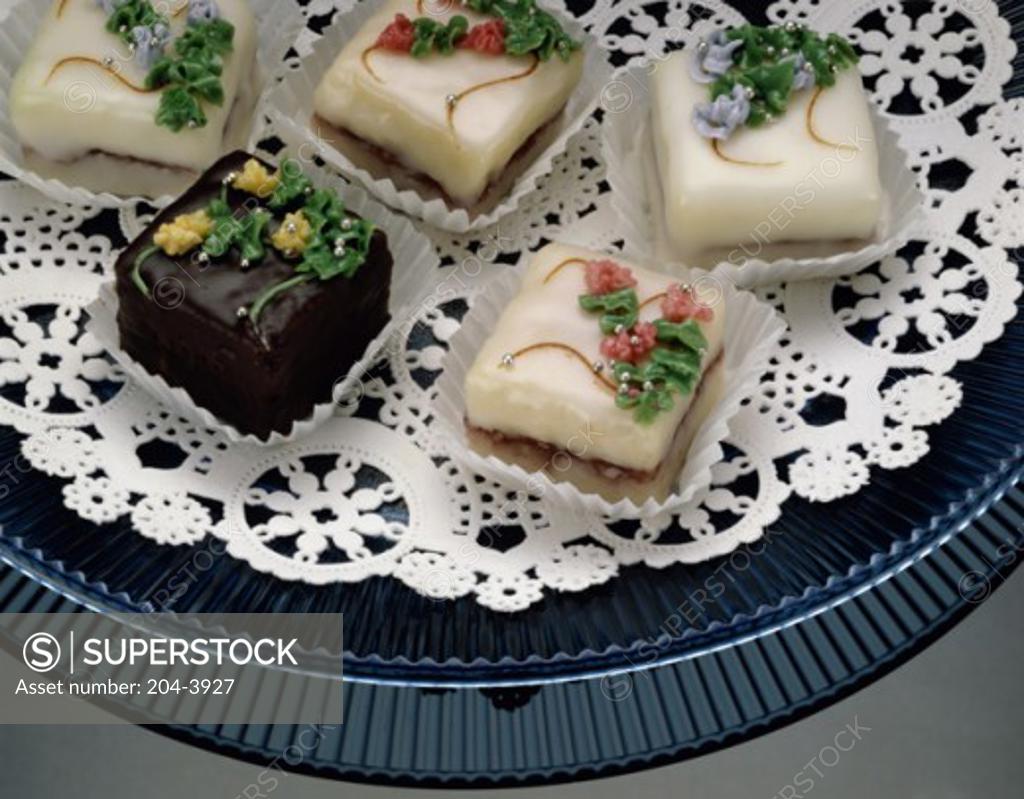 Stock Photo: 204-3927 Close-up of assorted cakes on a plate