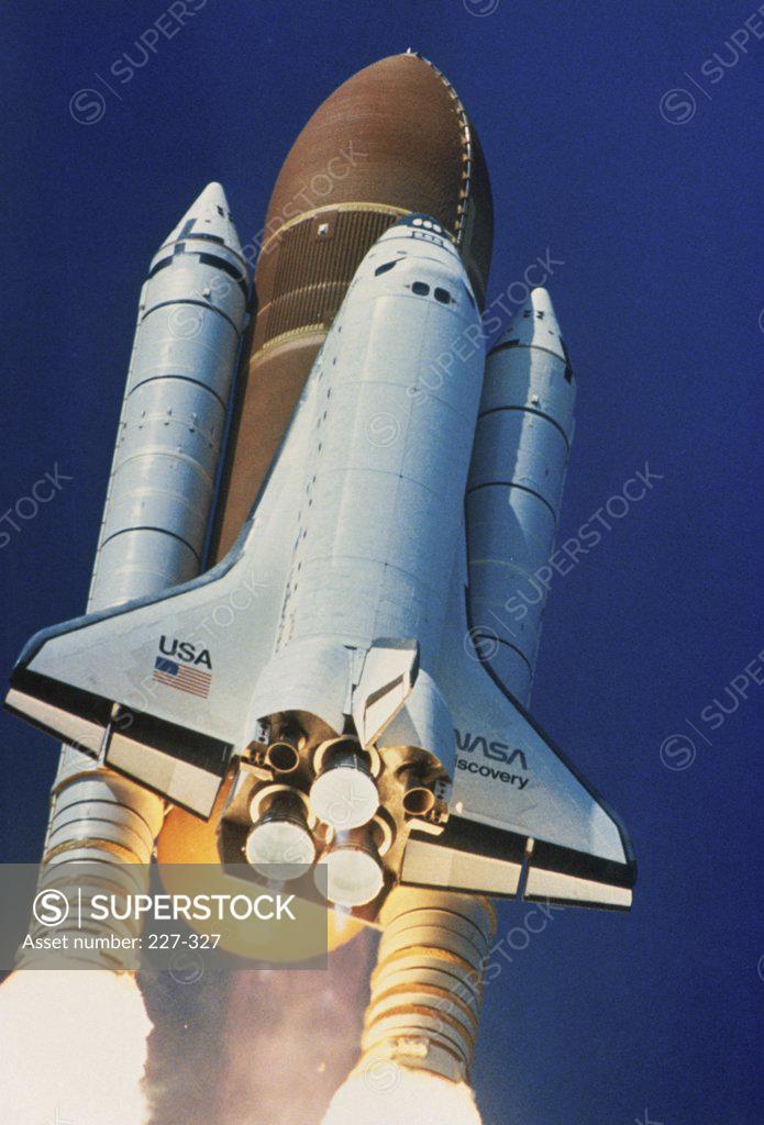 Stock Photo: 227-327 Launch Pad 39-B Discovery Carrying TD HS-S from Kennedy Space Center Florida USA