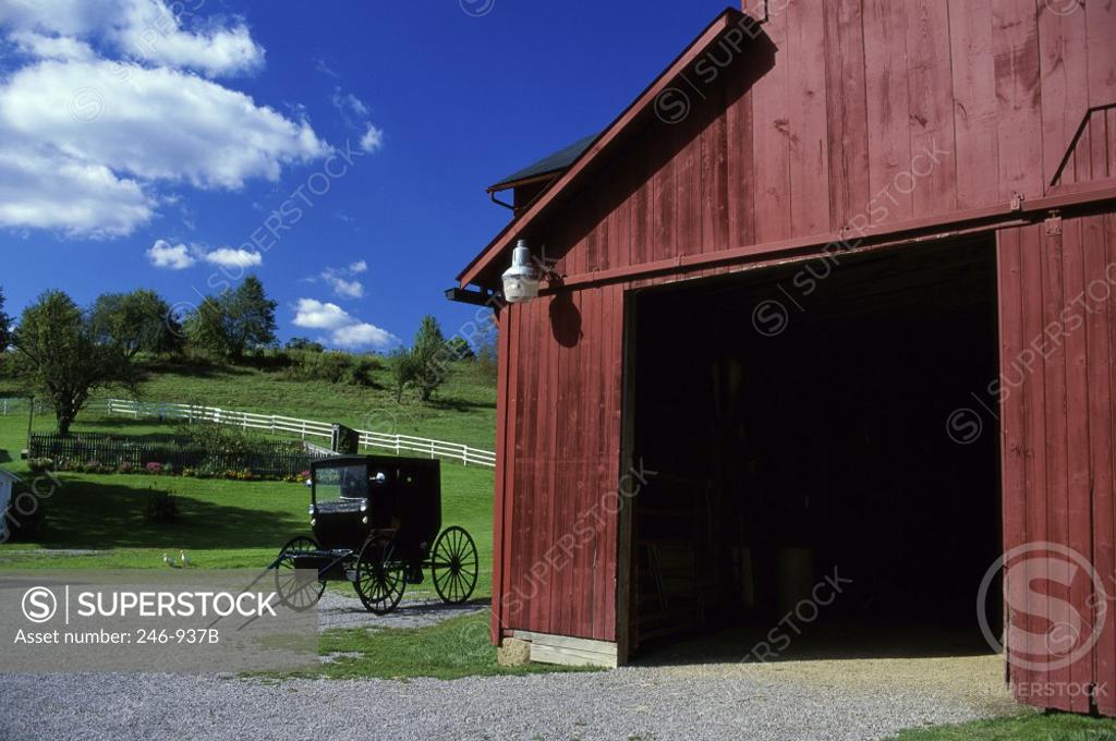 Stock Photo: 246-937B Yoder's Amish Home Millersburg Ohio USA