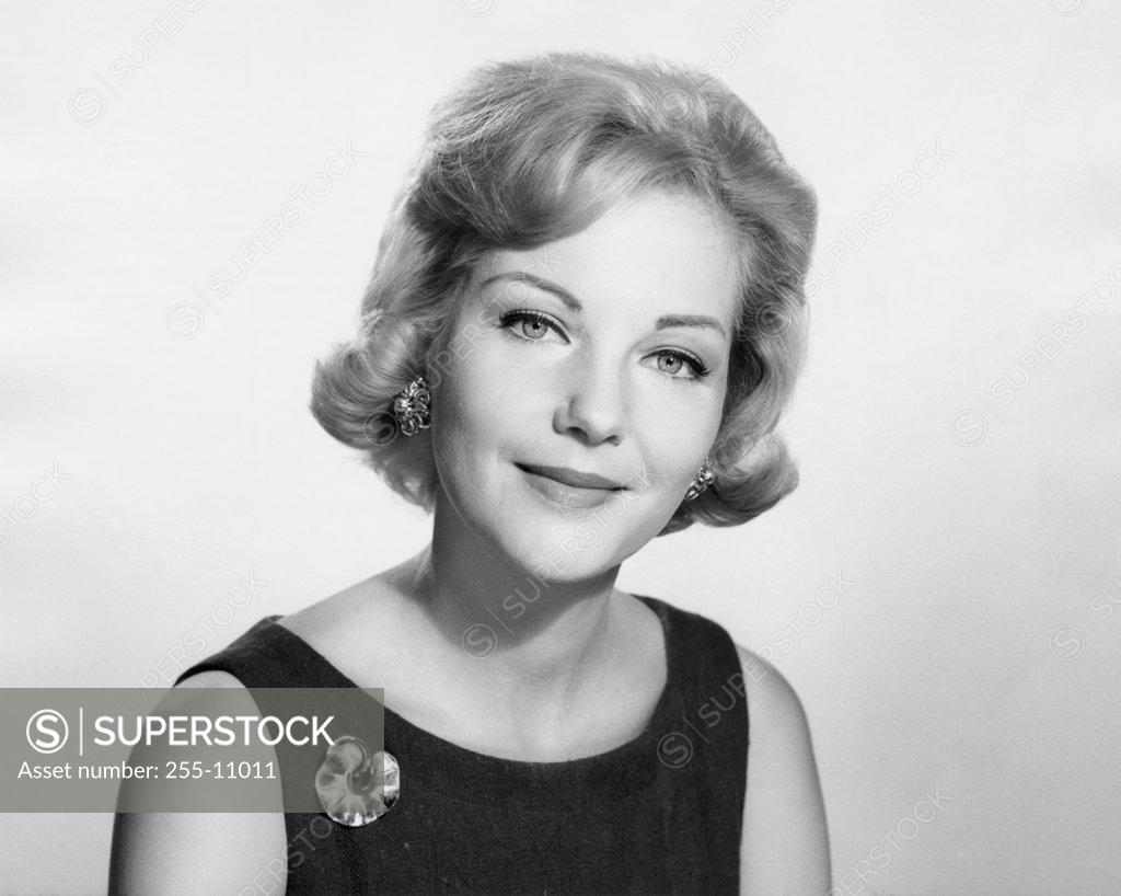 Stock Photo: 255-11011 Portrait of a young woman