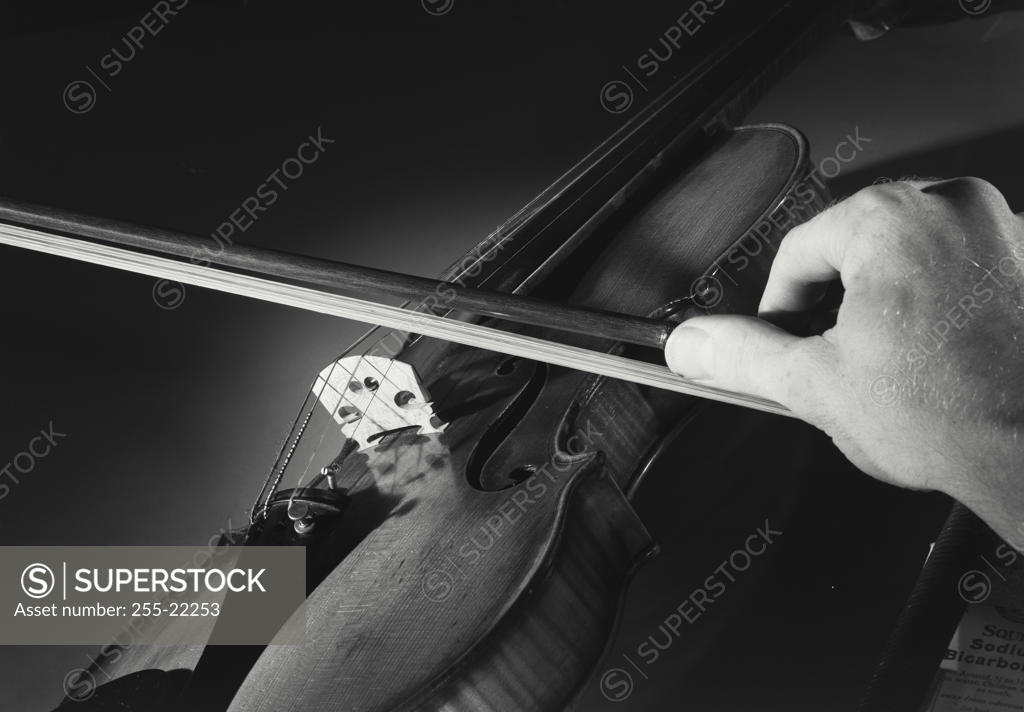 Stock Photo: 255-22253 Close-up of a violin