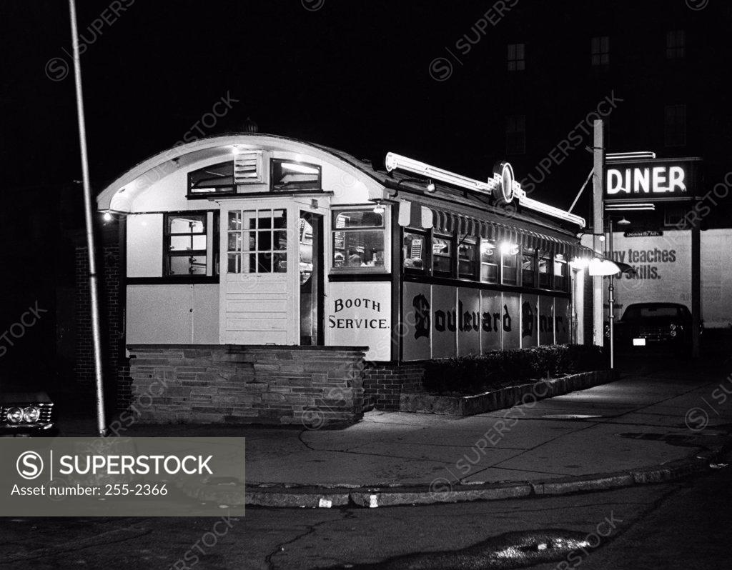 Stock Photo: 255-2366 Little diner on street corner