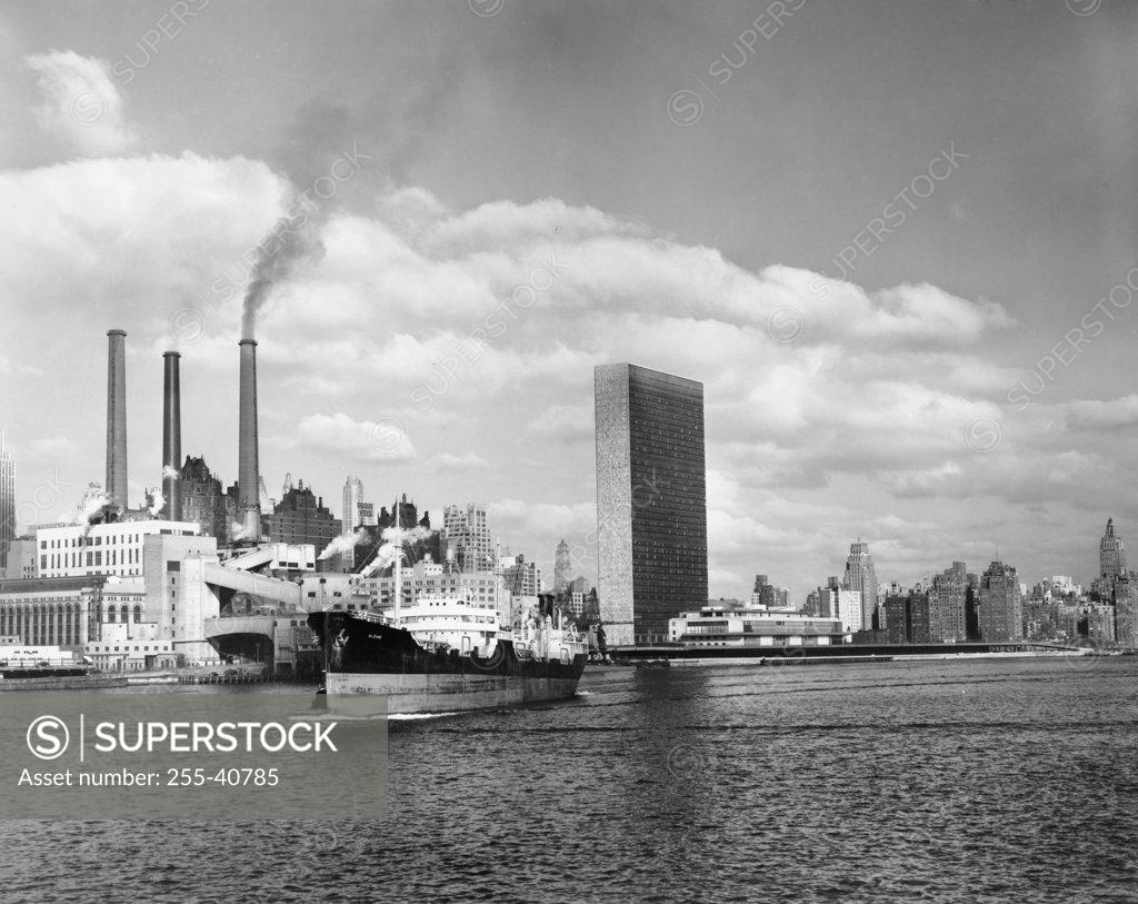 Stock Photo: 255-40785 Buildings on the waterfront, Manhattan, New York City, New York, USA